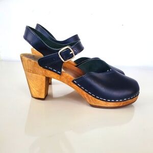 Elegant Navy Leather Clogs with Wooden Heel